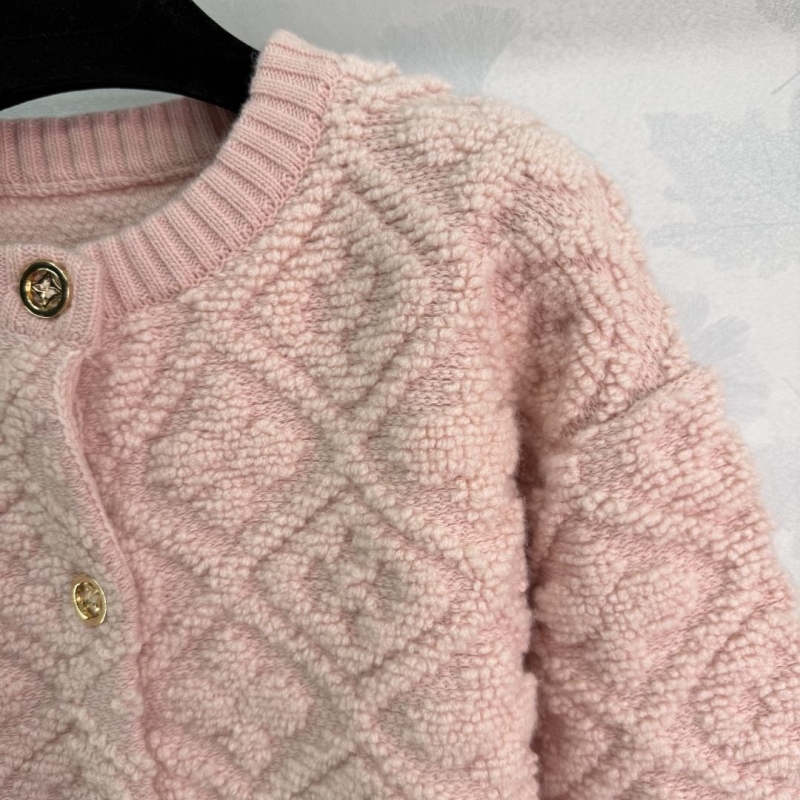 l0vis Vvtt0n sweaters